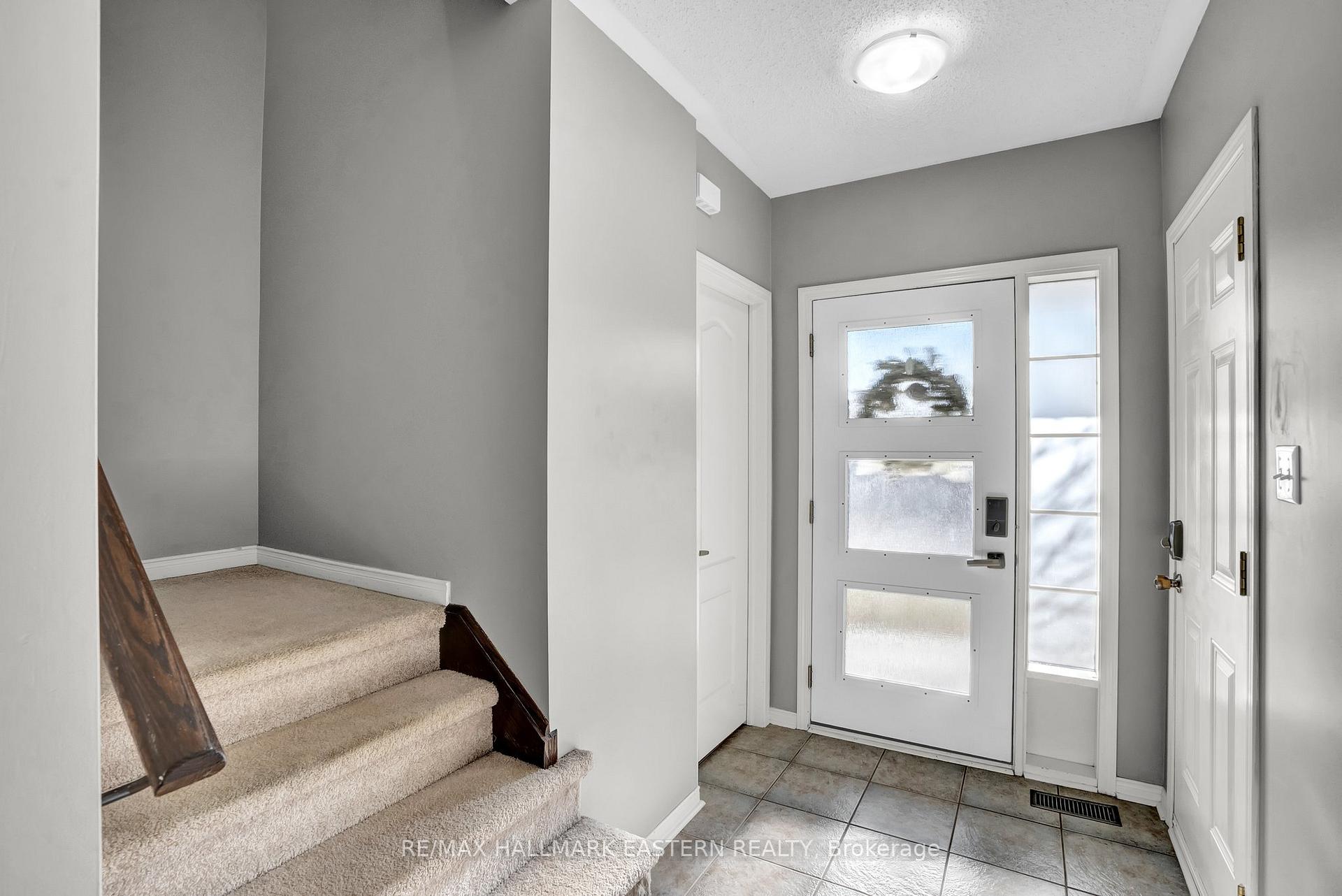 Photo 2 of Unit 13, 253 Sprucewood Crescent, Clarington, Bowmanville — HOMEH