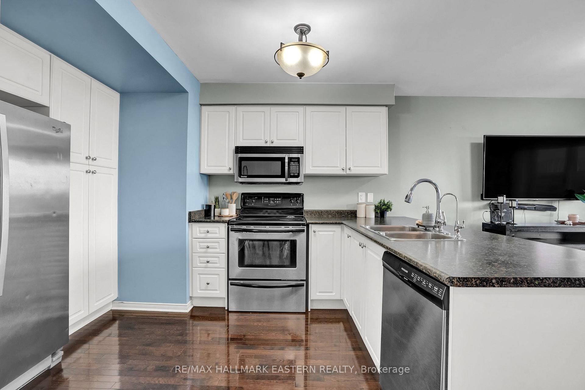 Photo 9 of Unit 13, 253 Sprucewood Crescent, Clarington, Bowmanville — HOMEH