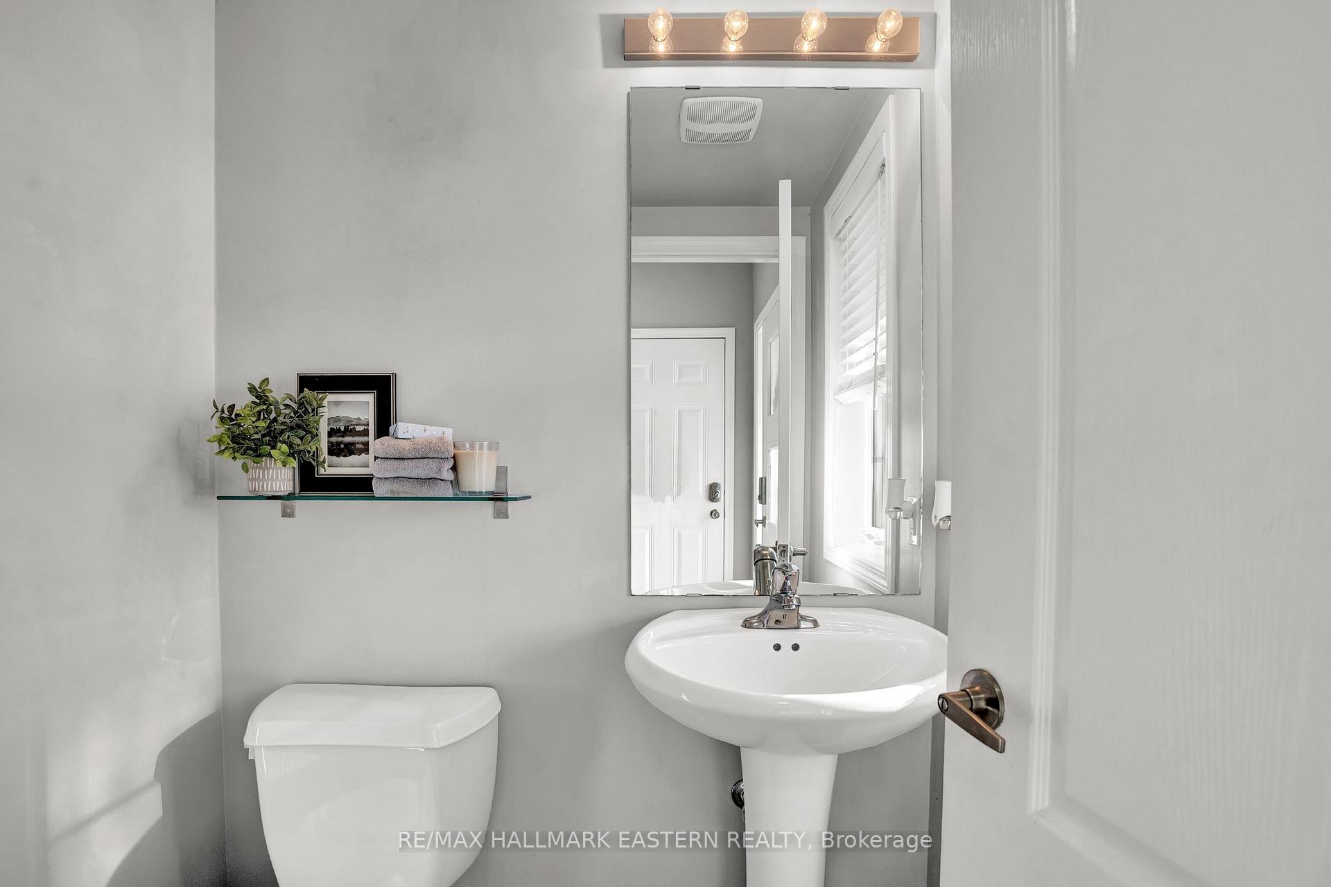 Photo 15 of Unit 13, 253 Sprucewood Crescent, Clarington, Bowmanville — HOMEH
