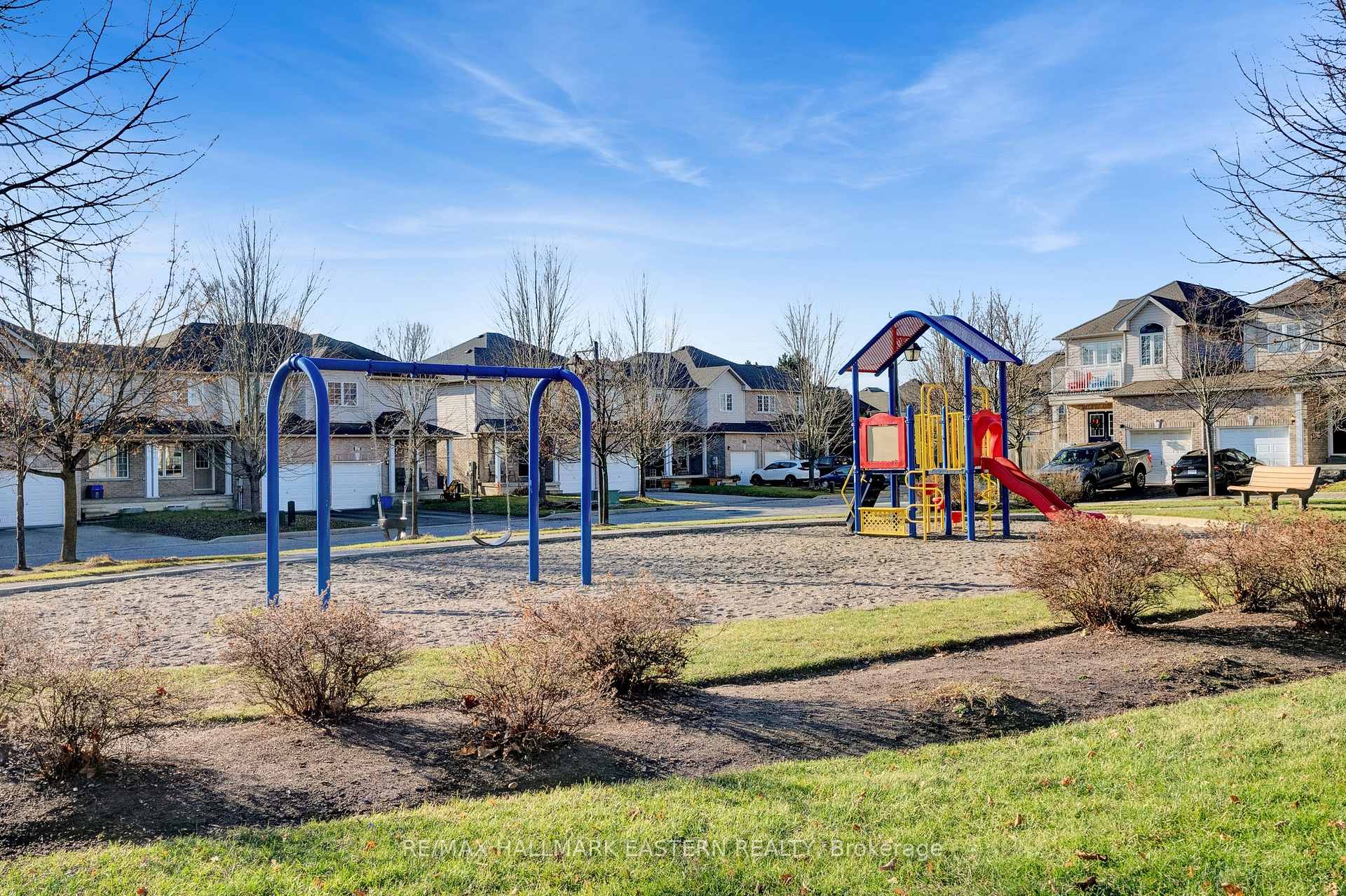 Photo 36 of Unit 13, 253 Sprucewood Crescent, Clarington, Bowmanville — HOMEH
