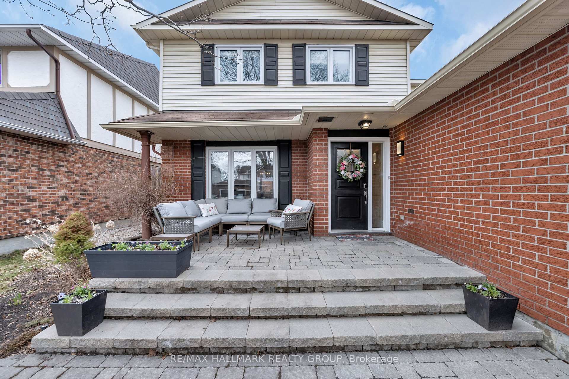 Photo 2 of 42 Constable Street, Ottawa, Barrhaven - Cedargrove/Fraserdale — HOMEH