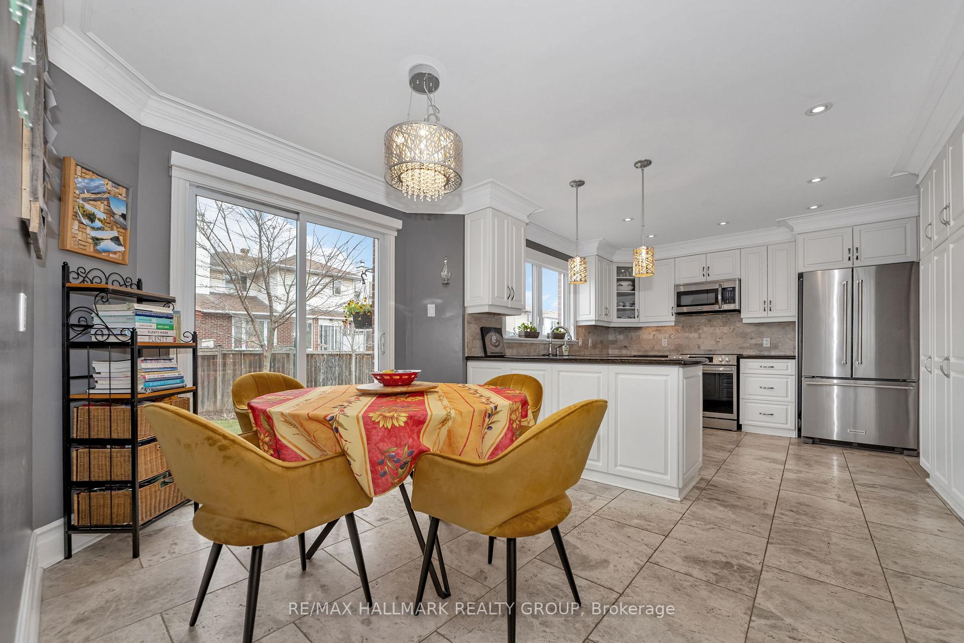 Photo 10 of 42 Constable Street, Ottawa, Barrhaven - Cedargrove/Fraserdale — HOMEH