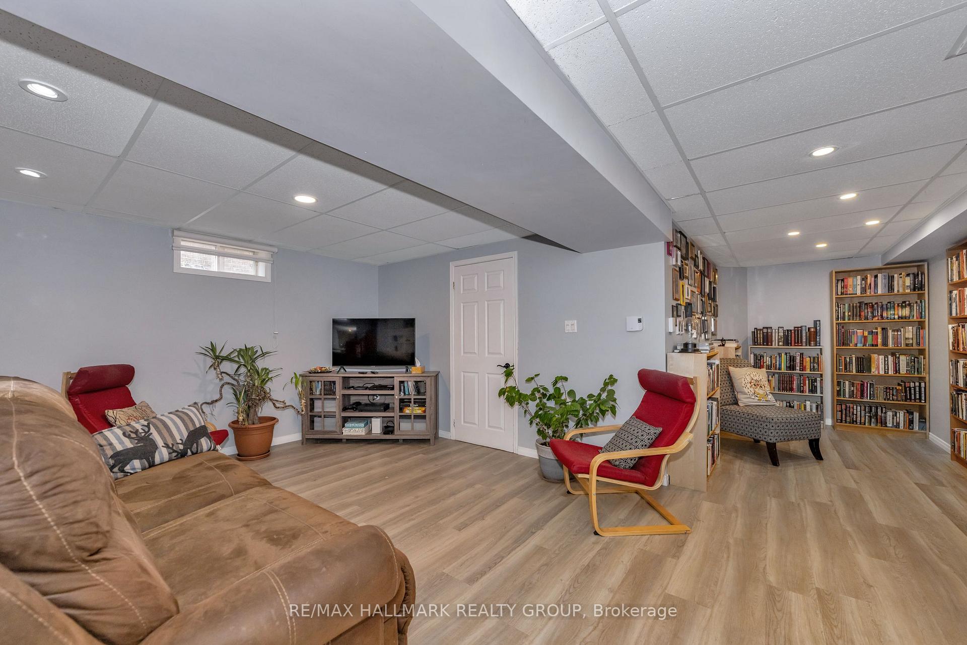 Photo 30 of 42 Constable Street, Ottawa, Barrhaven - Cedargrove/Fraserdale — HOMEH