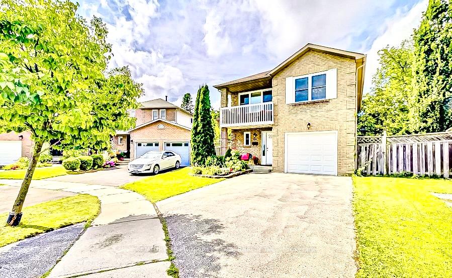 Photo 3 of 59 Lyndale Crescent, Clarington, Courtice — HOMEH