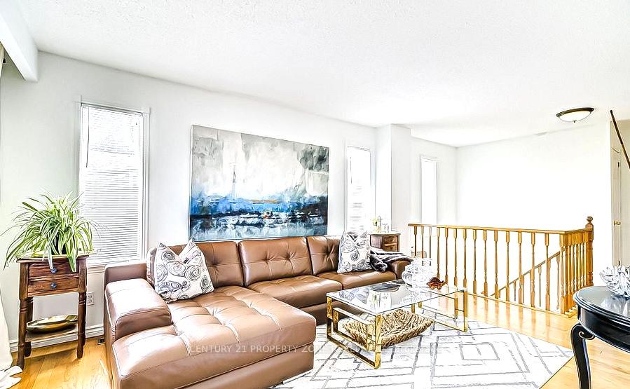 Photo 11 of 59 Lyndale Crescent, Clarington, Courtice — HOMEH