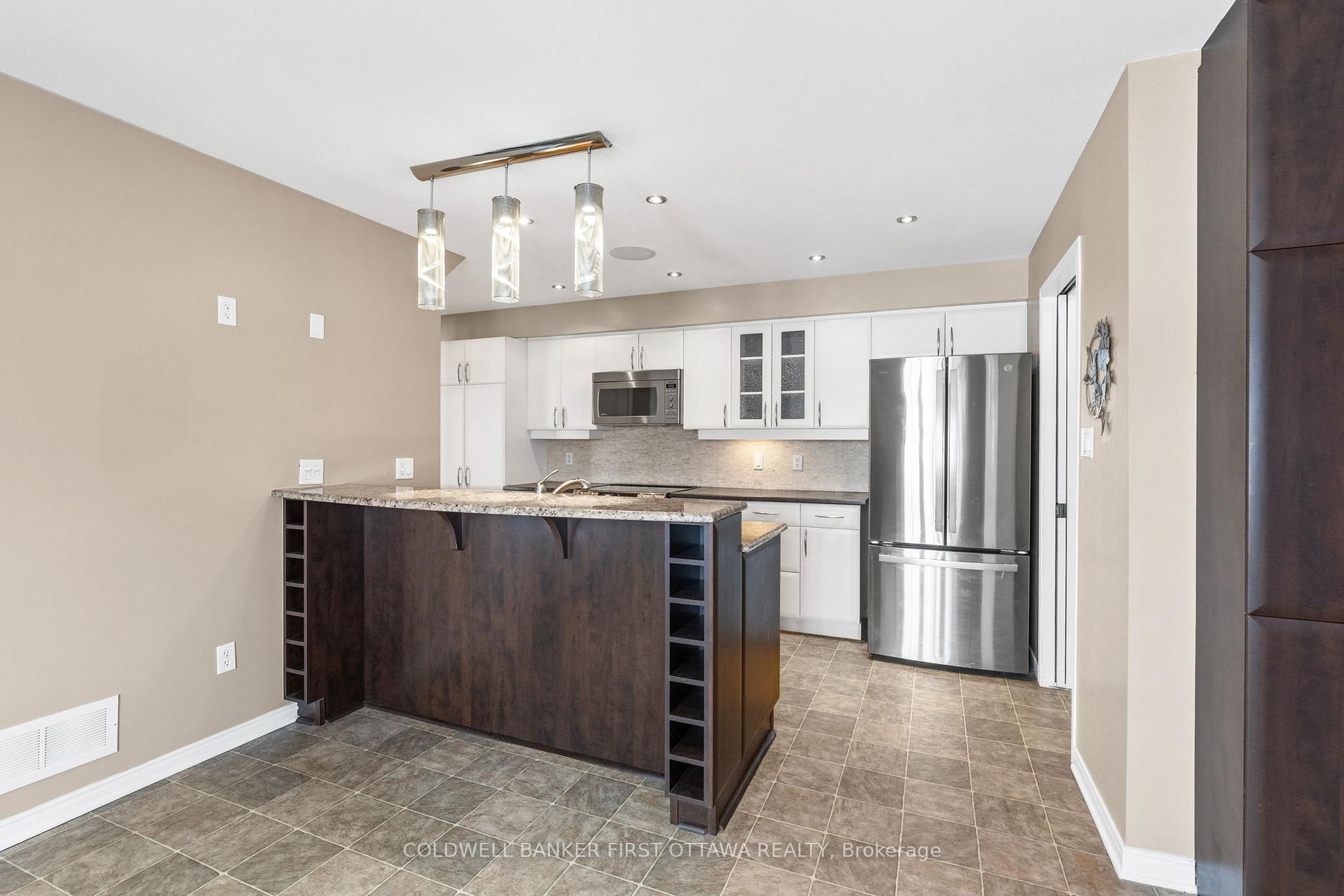 Photo 12 of 169 Cedardown Private, Ottawa, Barrhaven - Stonebridge — HOMEH