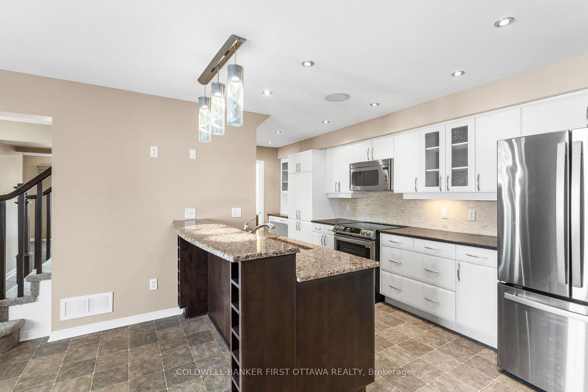 Photo 13 of 169 Cedardown Private, Ottawa, Barrhaven - Stonebridge — HOMEH
