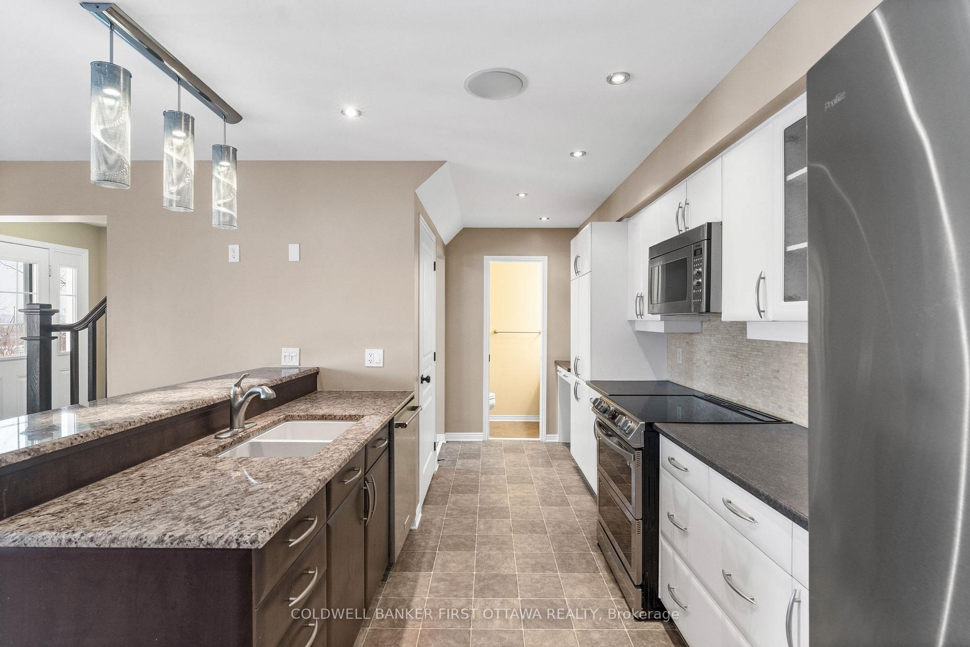 Photo 14 of 169 Cedardown Private, Ottawa, Barrhaven - Stonebridge — HOMEH