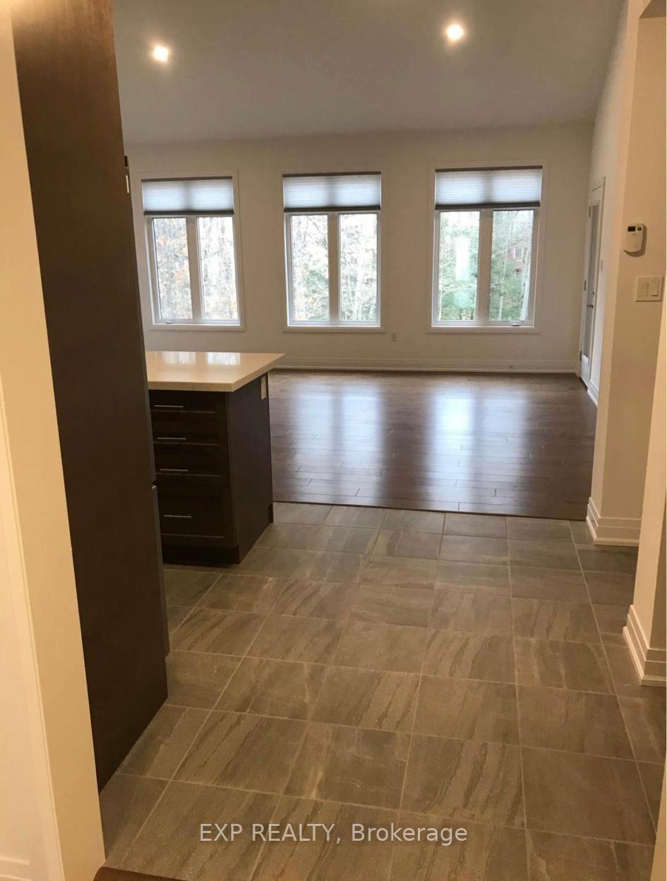 Photo 3 of Unit Upper, 63 Franklin Trail, Barrie, Rural Barrie Southwest — HOMEH
