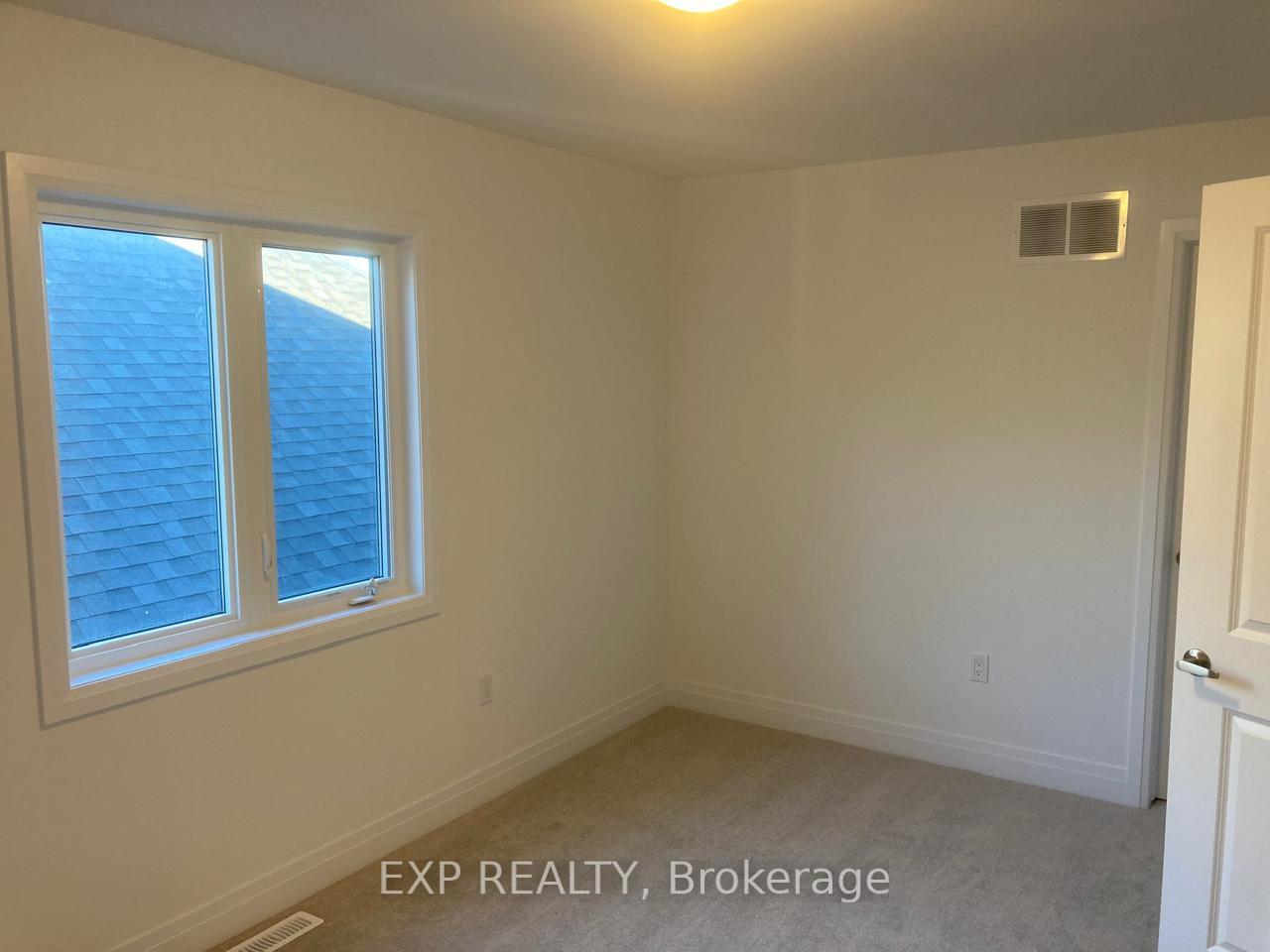 Photo 16 of Unit Upper, 63 Franklin Trail, Barrie, Rural Barrie Southwest — HOMEH