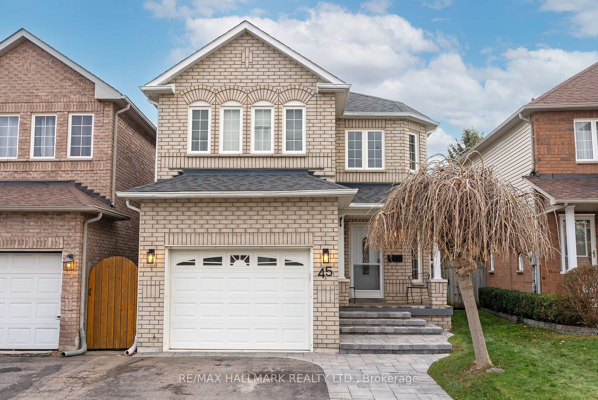 Photo 1 of 45 Guildwood Drive, Clarington, Bowmanville — HOMEH