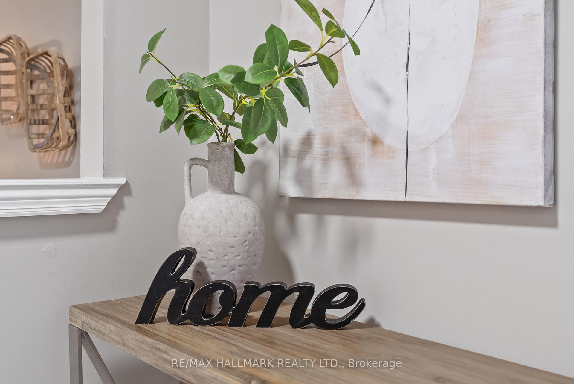 Photo 5 of 45 Guildwood Drive, Clarington, Bowmanville — HOMEH