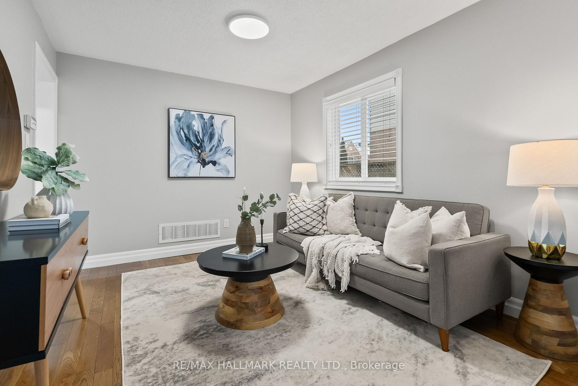 Photo 8 of 45 Guildwood Drive, Clarington, Bowmanville — HOMEH