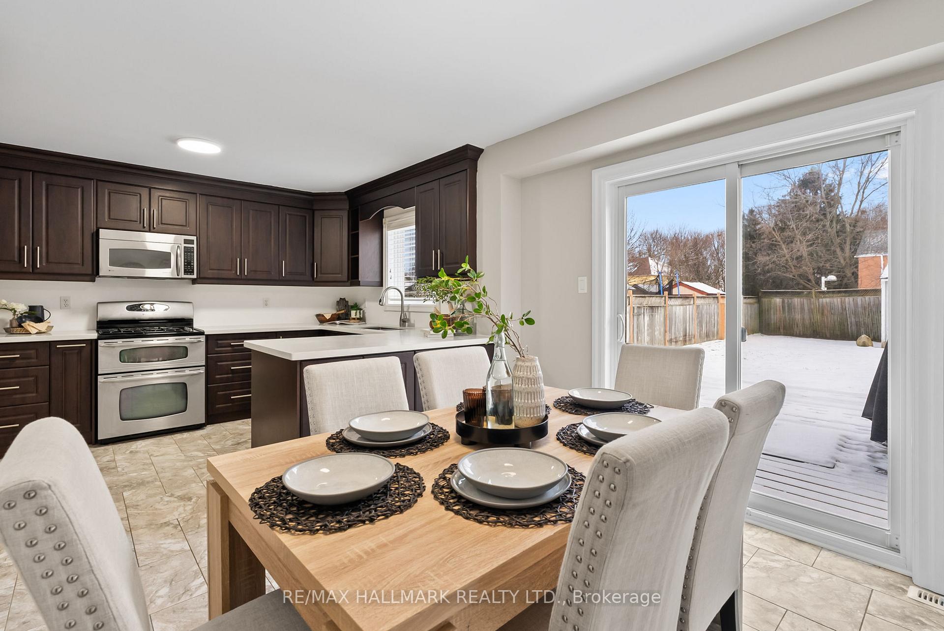 Photo 15 of 45 Guildwood Drive, Clarington, Bowmanville — HOMEH