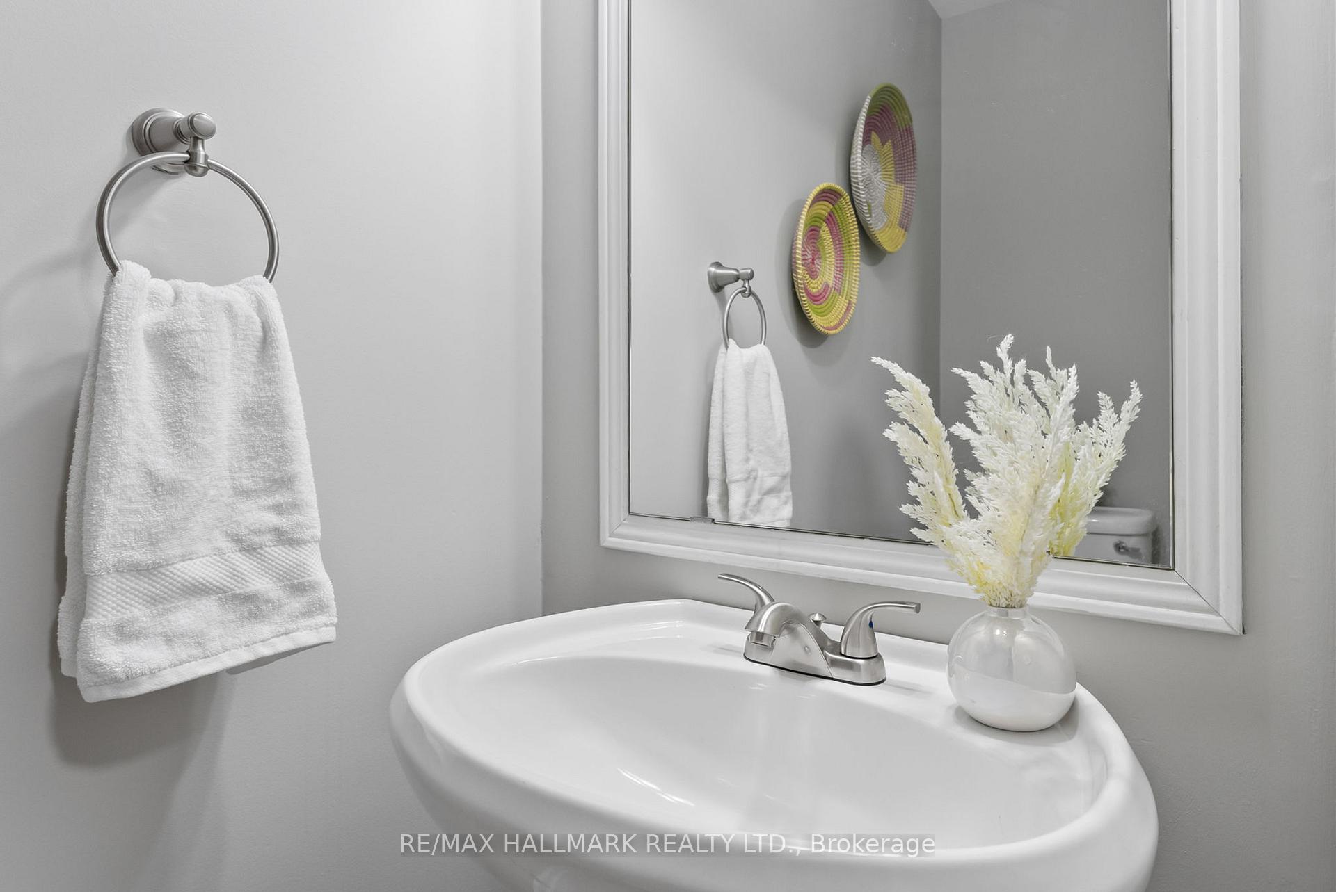 Photo 18 of 45 Guildwood Drive, Clarington, Bowmanville — HOMEH