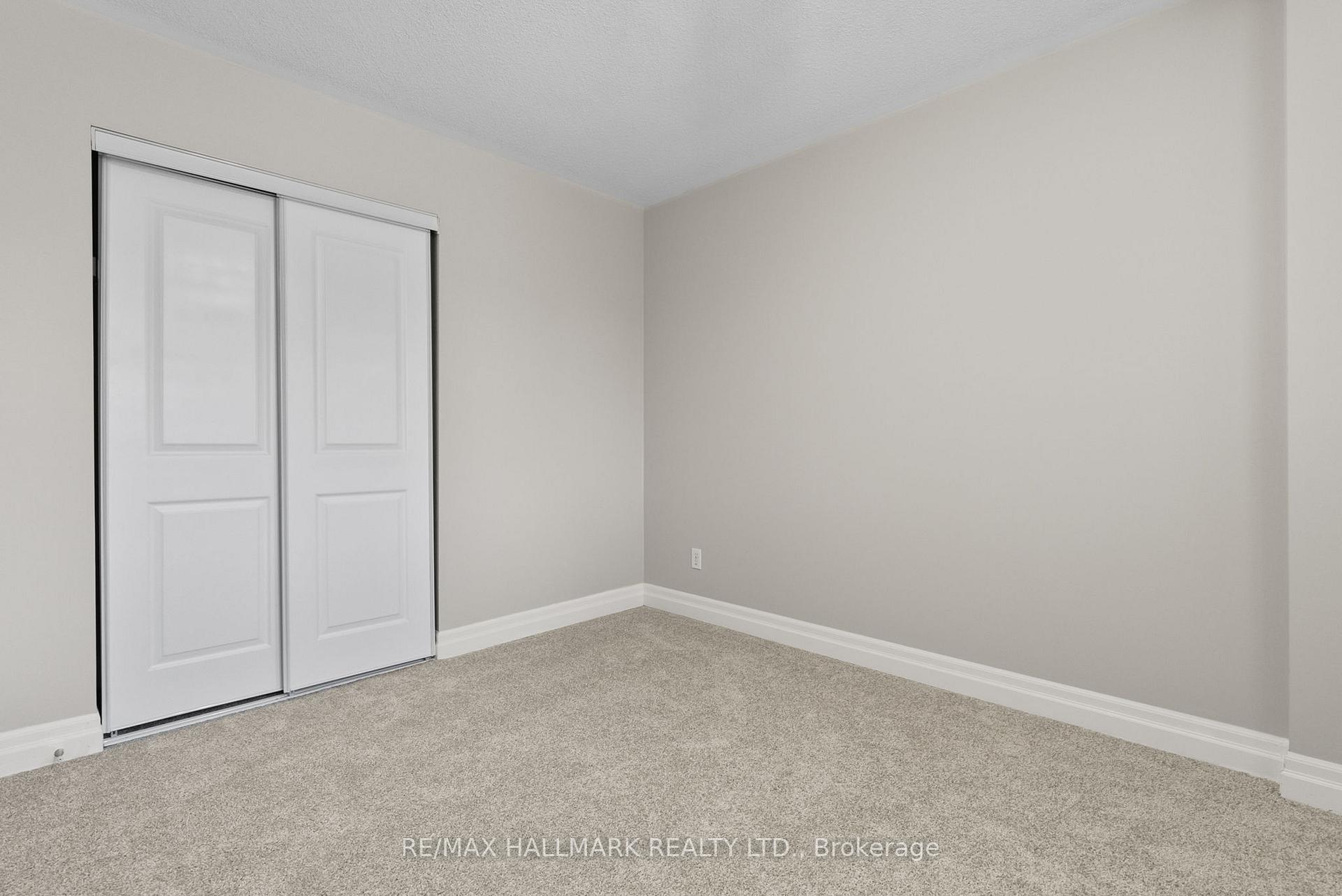 Photo 28 of 45 Guildwood Drive, Clarington, Bowmanville — HOMEH