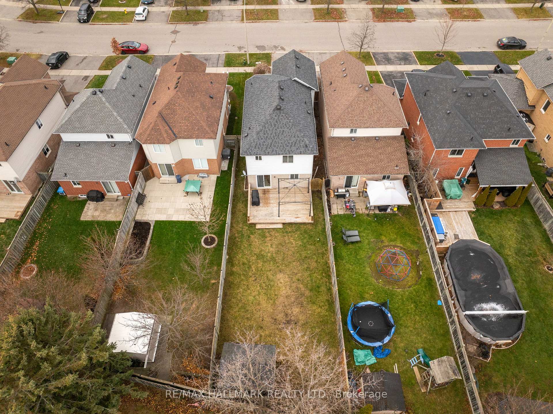 Photo 37 of 45 Guildwood Drive, Clarington, Bowmanville — HOMEH