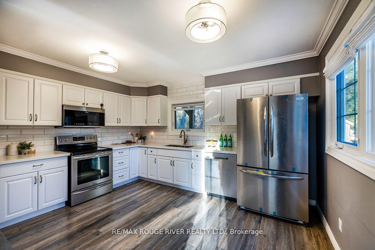 Photo 9 of 61 Townline Road N, Clarington, Courtice — HOMEH
