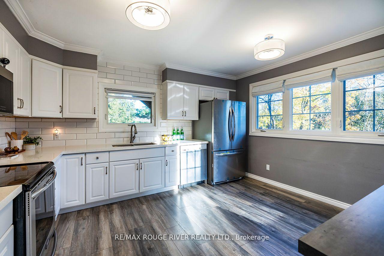 Photo 10 of 61 Townline Road N, Clarington, Courtice — HOMEH
