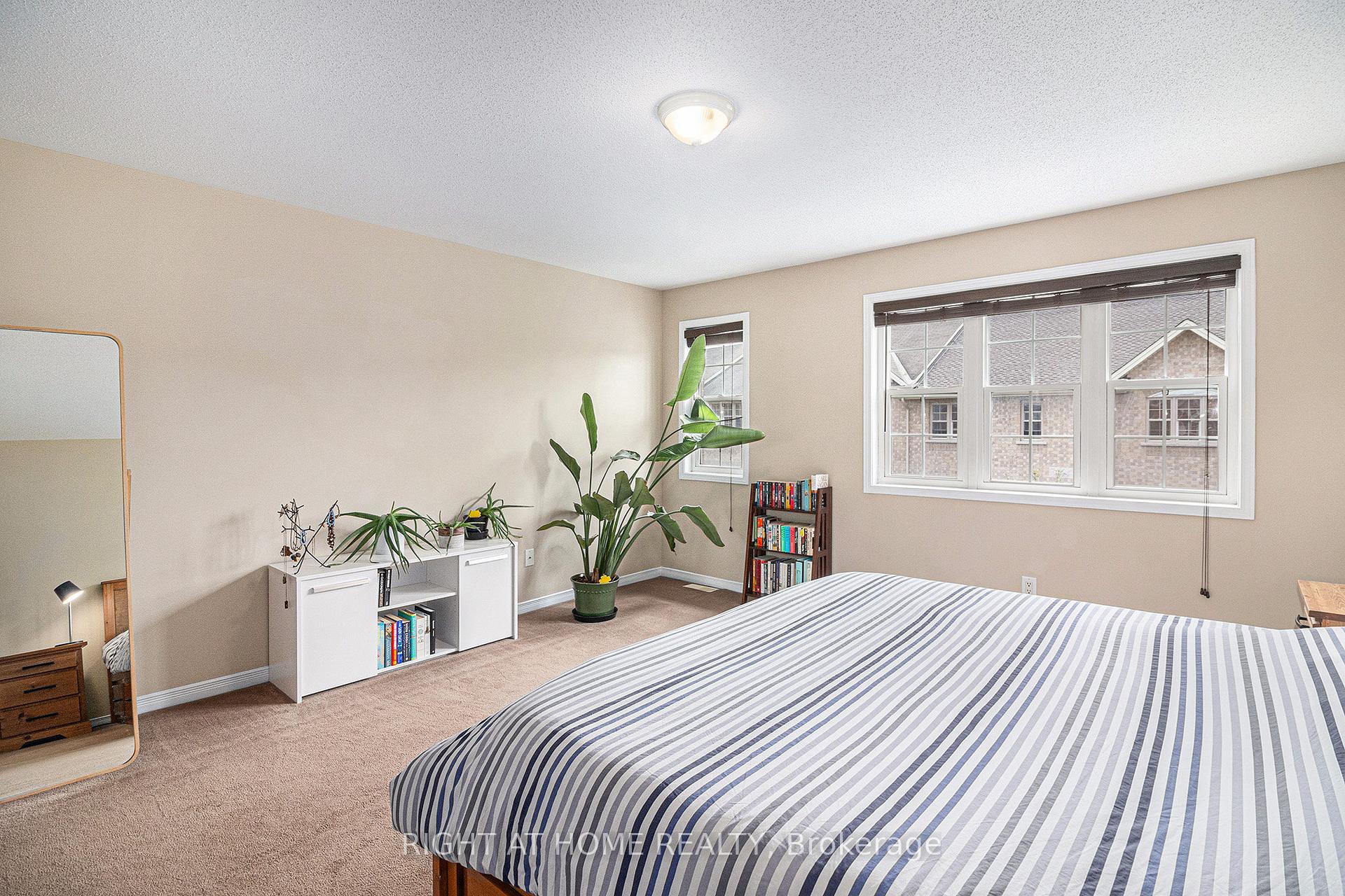 Photo 12 of 72 Jenscott Private, Ottawa, Central Park — HOMEH