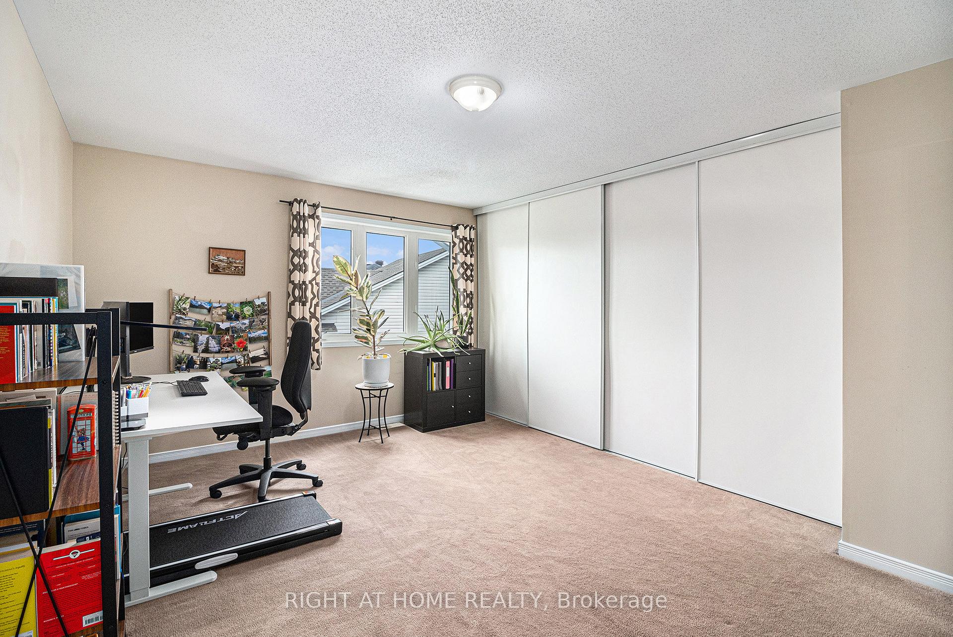 Photo 17 of 72 Jenscott Private, Ottawa, Central Park — HOMEH