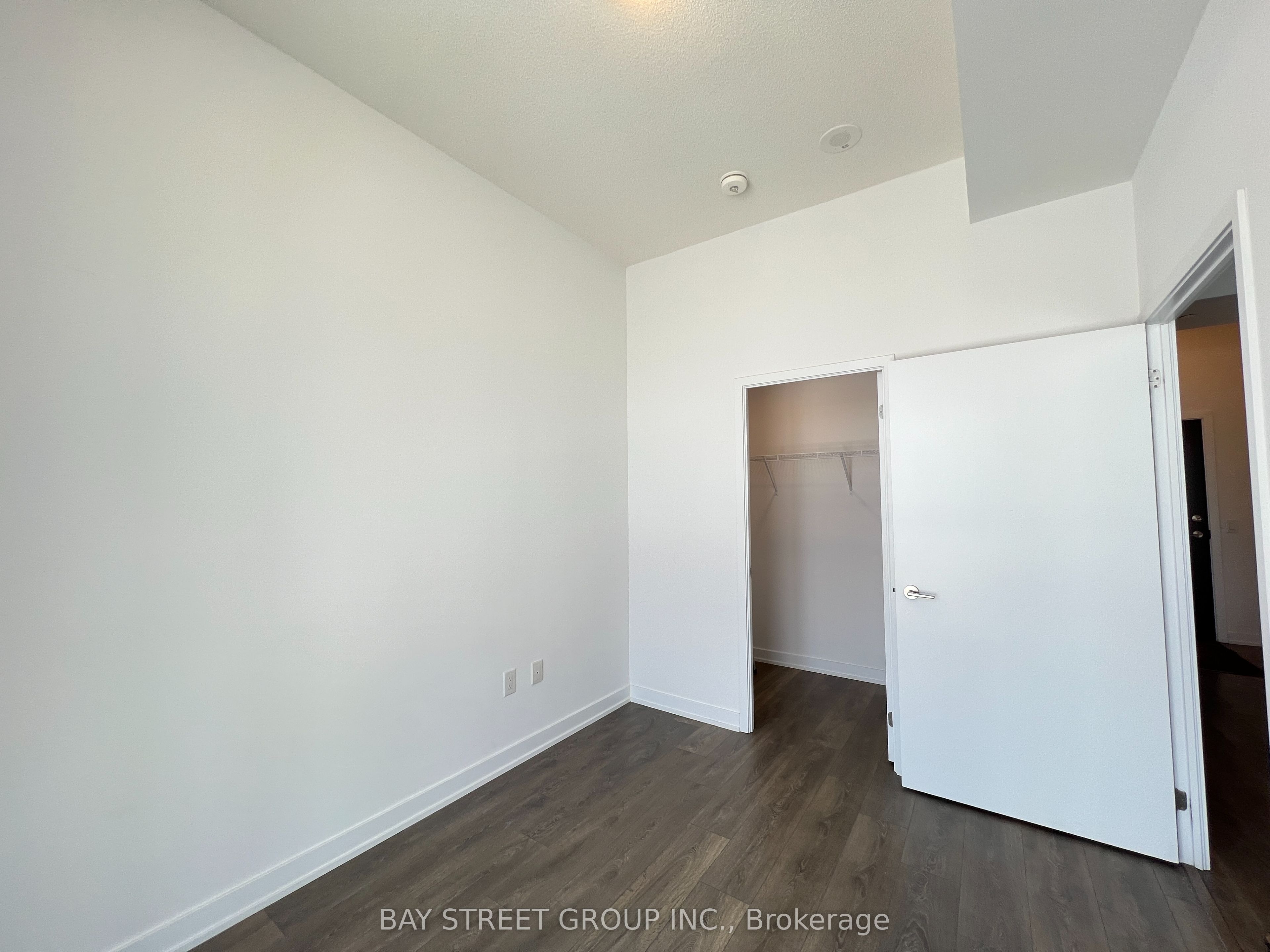 Photo 22 of Unit 511, 60 Honeycrisp Crescent, Vaughan, Vaughan Corporate Centre — HOMEH
