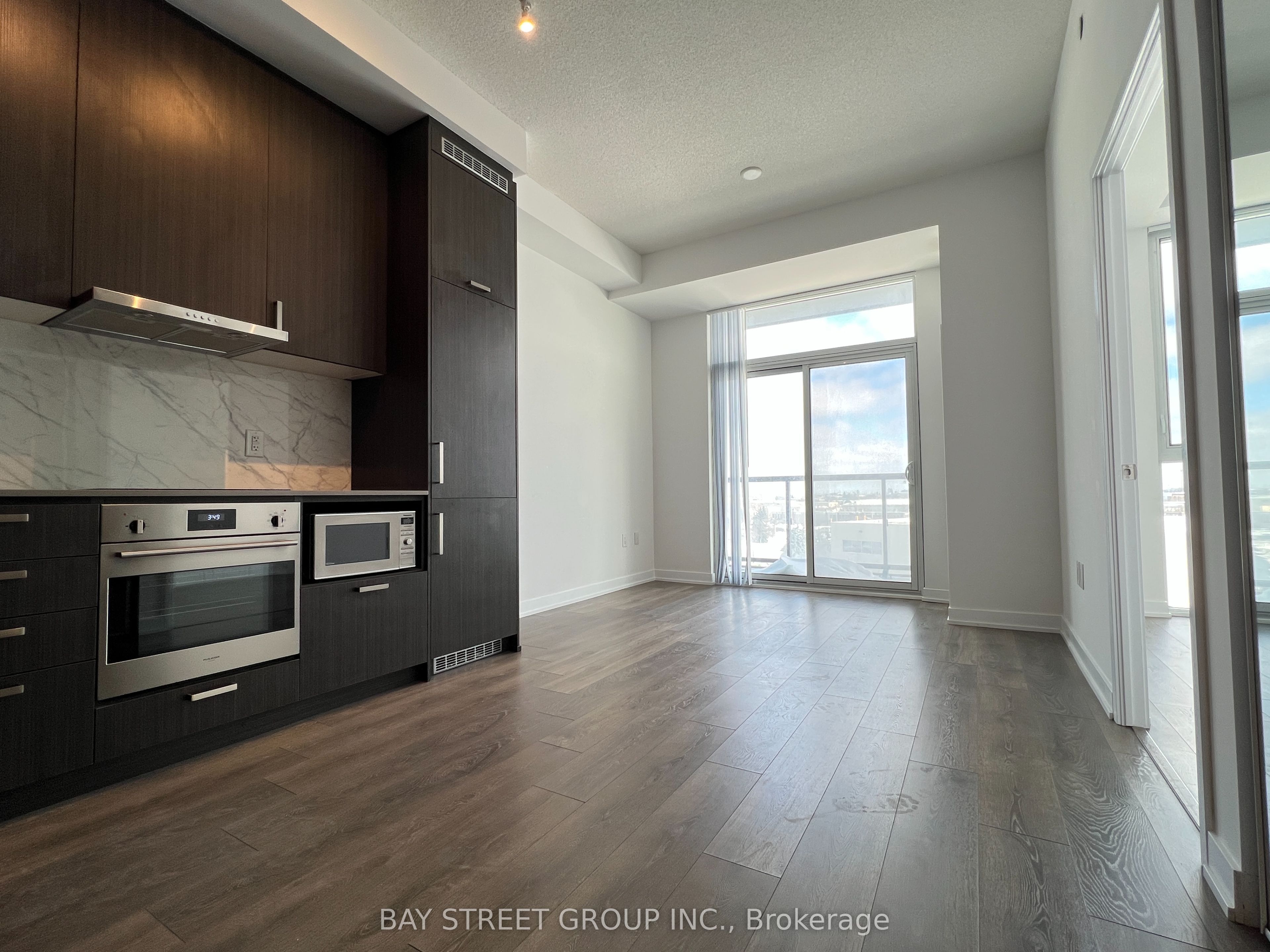 Photo 14 of Unit 511, 60 Honeycrisp Crescent, Vaughan, Vaughan Corporate Centre — HOMEH