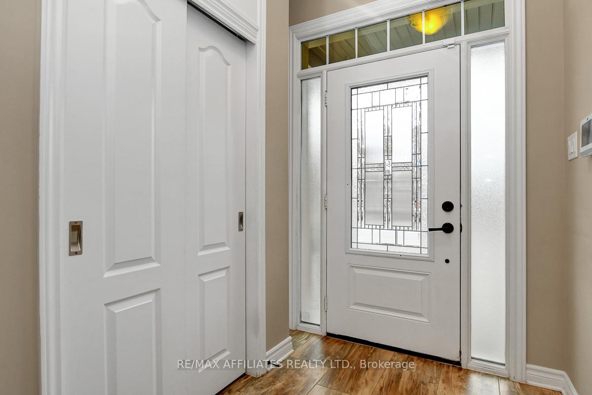 Photo 3 of 228 Fergus Crescent, Ottawa, Barrhaven - Cedargrove/Fraserdale — HOMEH