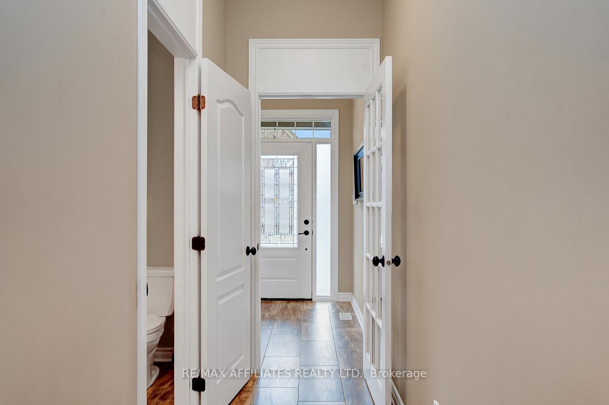 Photo 5 of 228 Fergus Crescent, Ottawa, Barrhaven - Cedargrove/Fraserdale — HOMEH