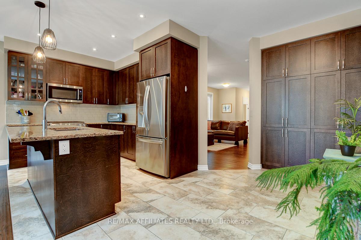Photo 12 of 228 Fergus Crescent, Ottawa, Barrhaven - Cedargrove/Fraserdale — HOMEH