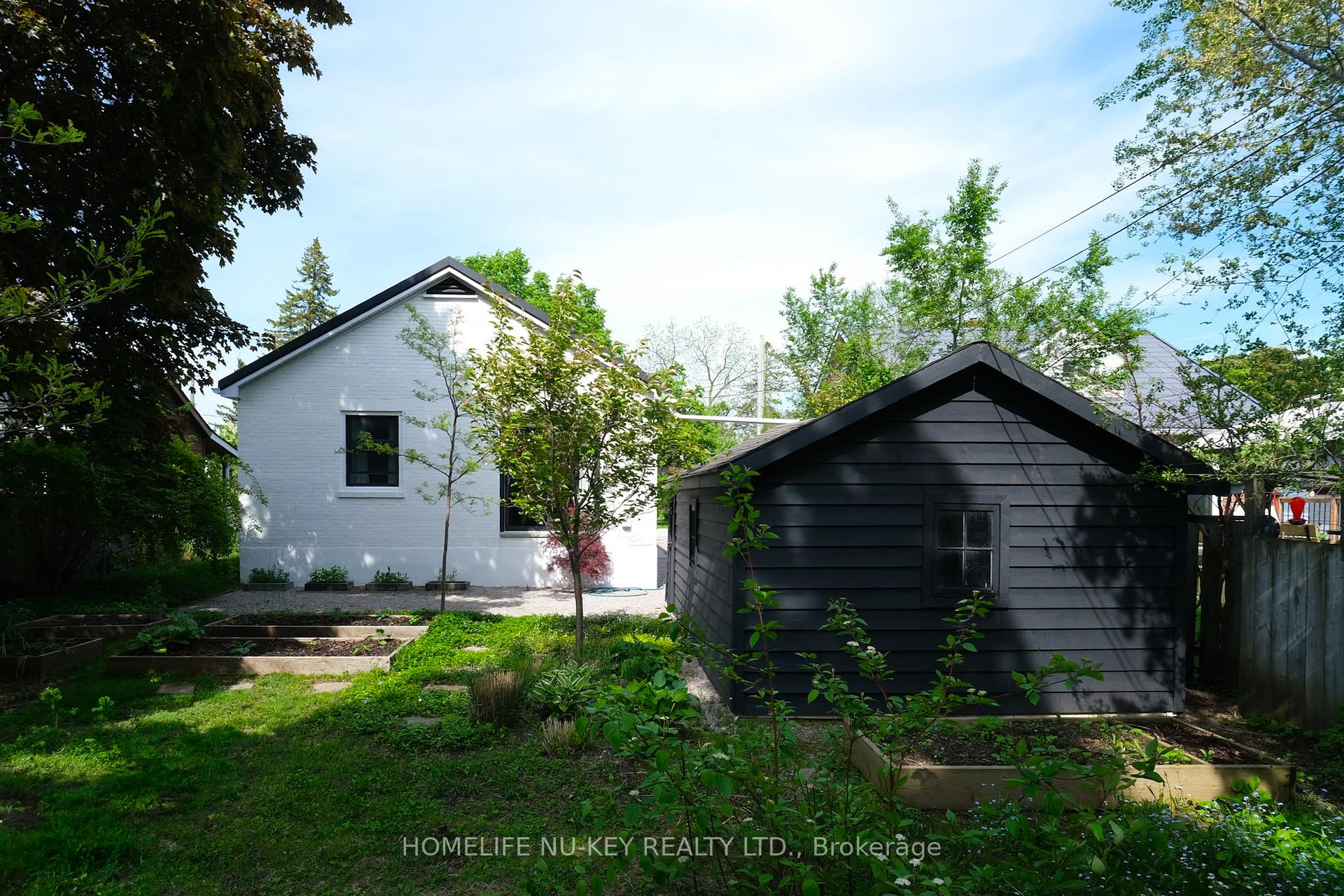 Photo 7 of 4 Mulholland Street, Barrie, Queen's Park — HOMEH