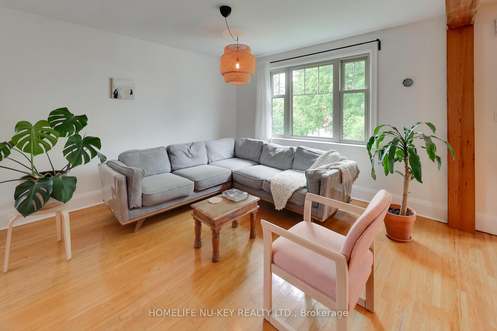 Photo 13 of 4 Mulholland Street, Barrie, Queen's Park — HOMEH
