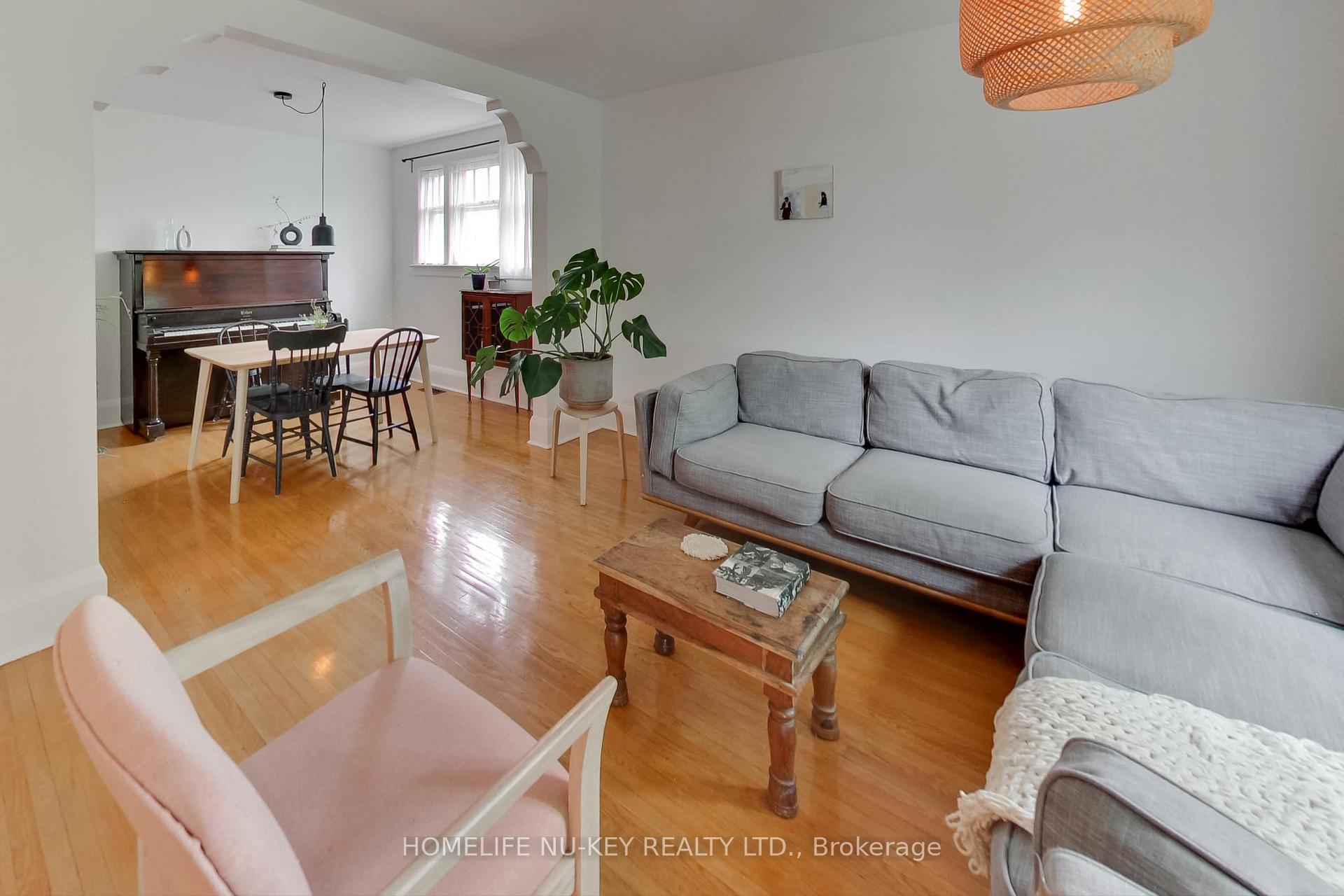 Photo 14 of 4 Mulholland Street, Barrie, Queen's Park — HOMEH