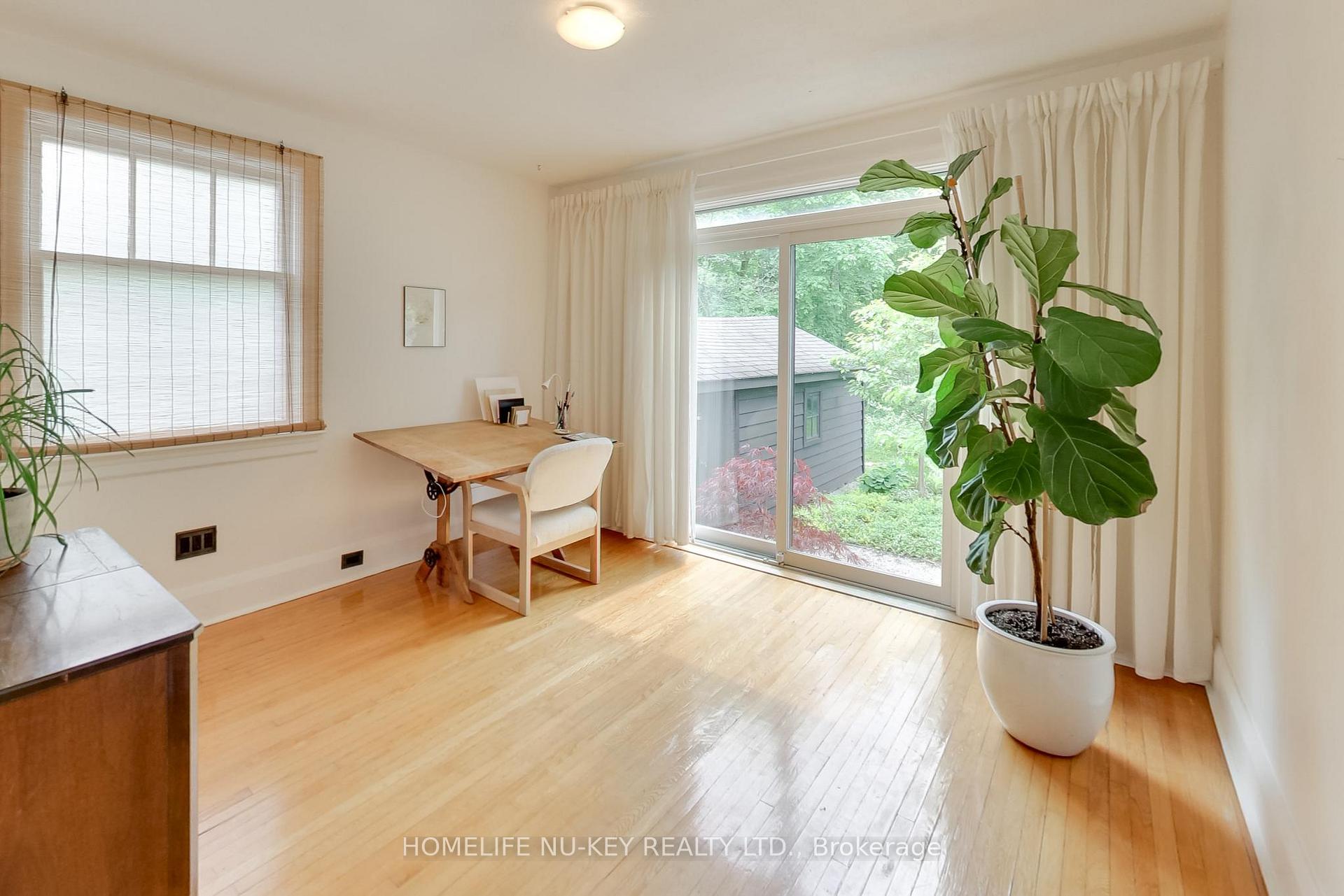 Photo 30 of 4 Mulholland Street, Barrie, Queen's Park — HOMEH