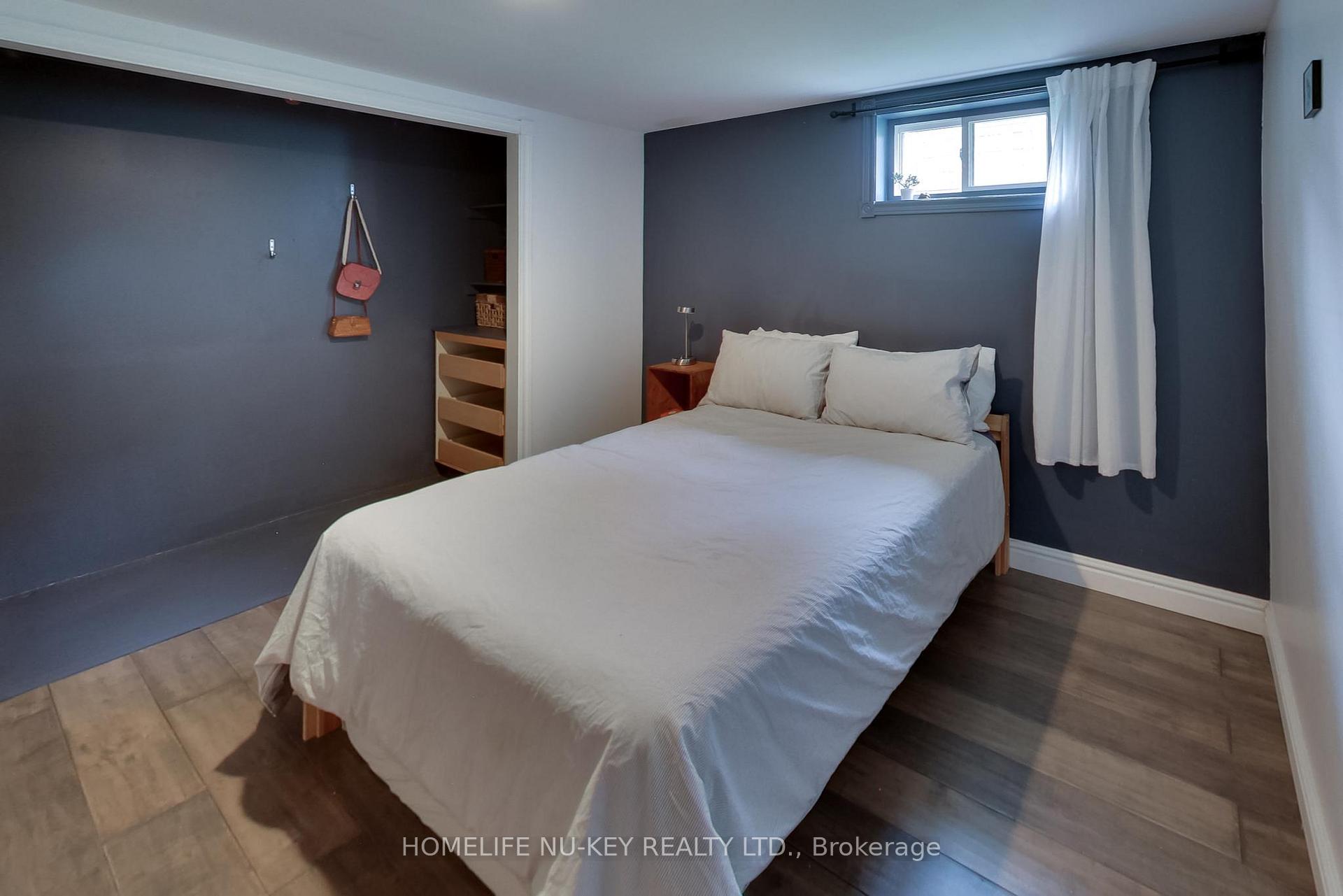 Photo 35 of 4 Mulholland Street, Barrie, Queen's Park — HOMEH