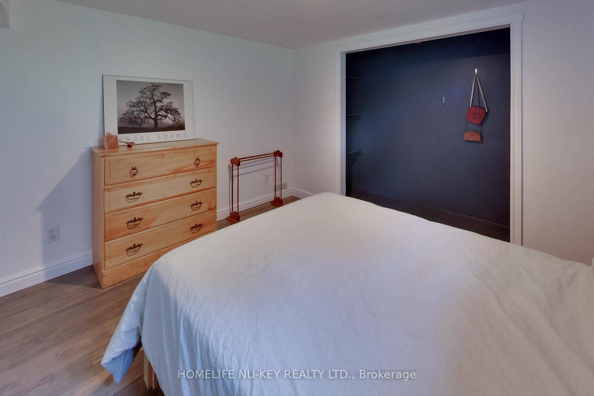 Photo 37 of 4 Mulholland Street, Barrie, Queen's Park — HOMEH