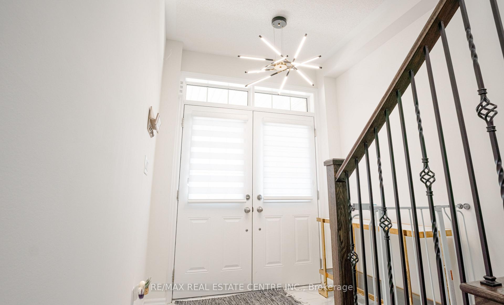 Photo 4 of 116 Durham Ave, Barrie, Painswick South — HOMEH