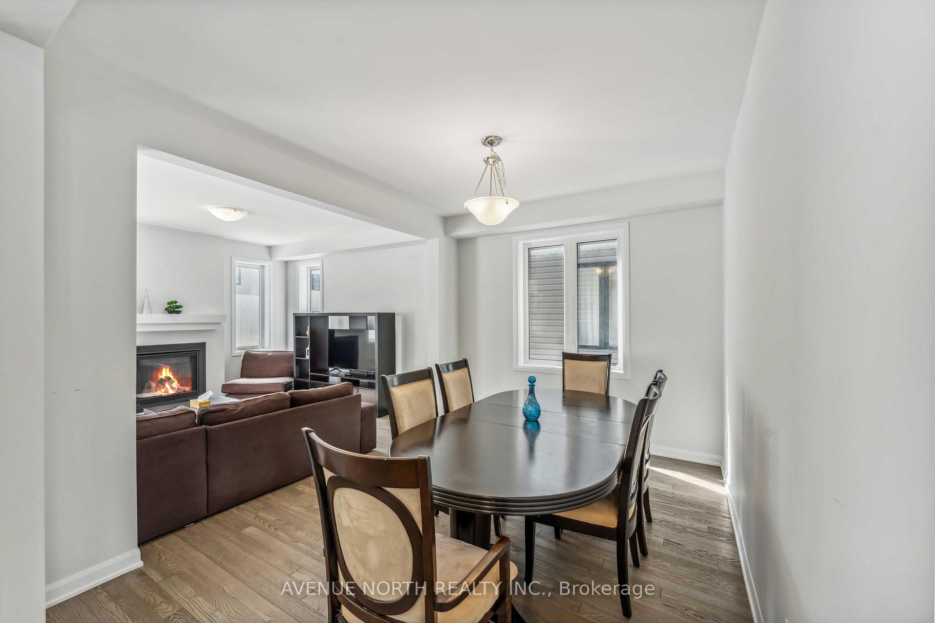 Photo 6 of 841 Cappamore Drive, Ottawa, Barrhaven - Half Moon Bay — HOMEH