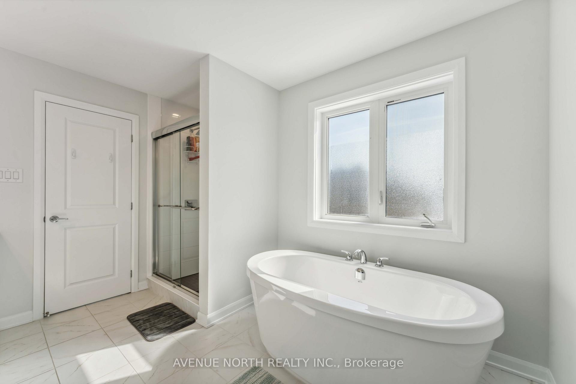 Photo 17 of 841 Cappamore Drive, Ottawa, Barrhaven - Half Moon Bay — HOMEH