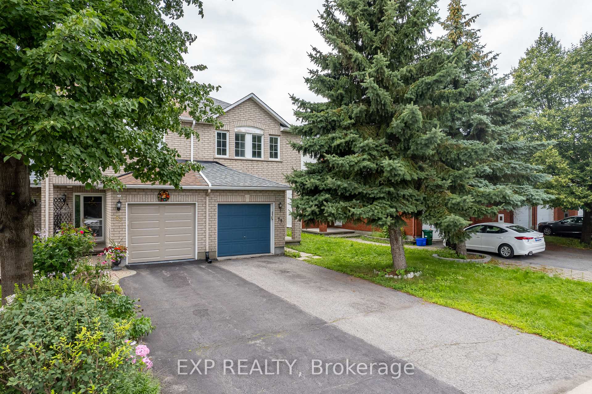 Front of 79 Locheland Crescent