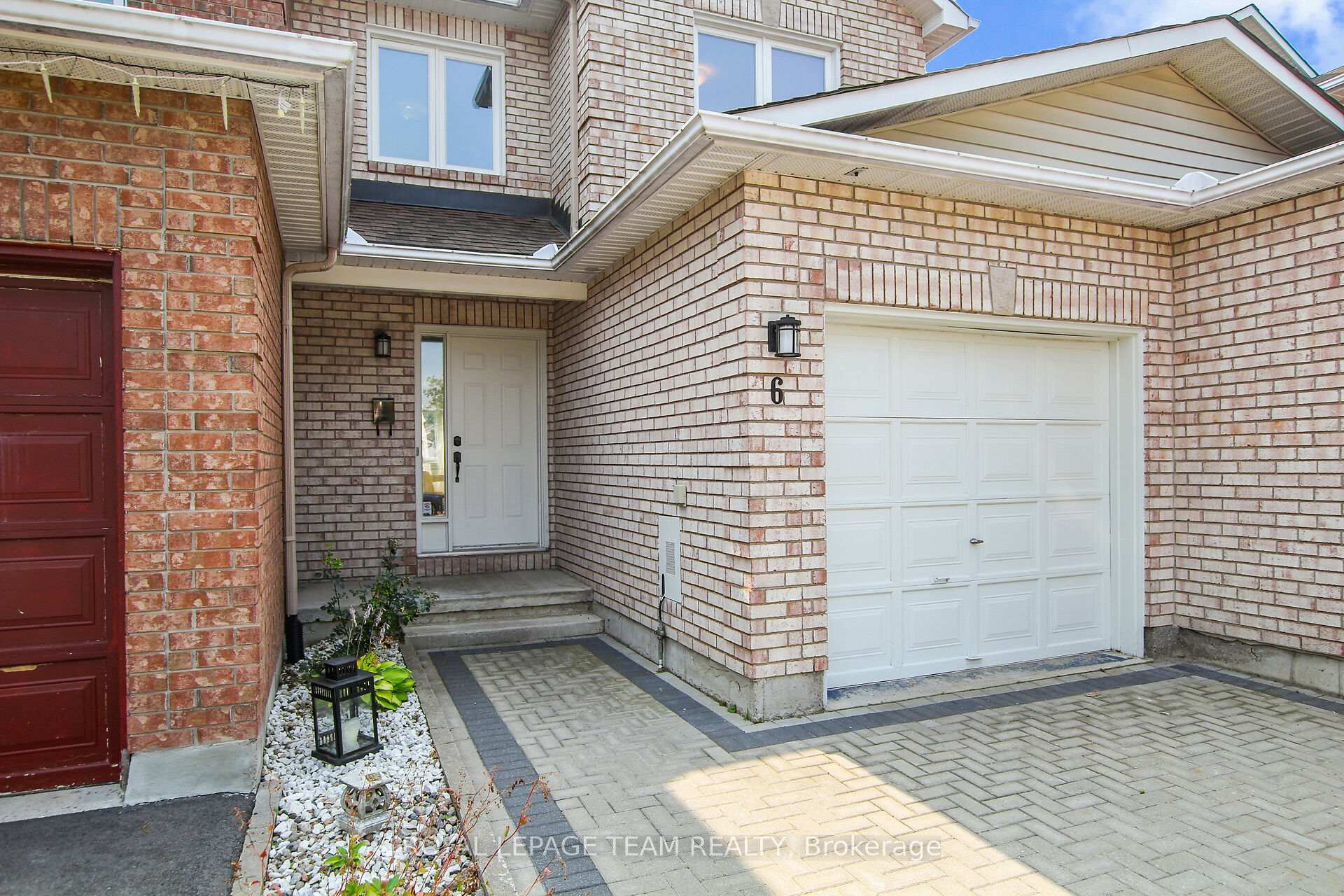 Photo 3 of 6 Whitegate Crescent, Ottawa, Barrhaven - Longfields — HOMEH
