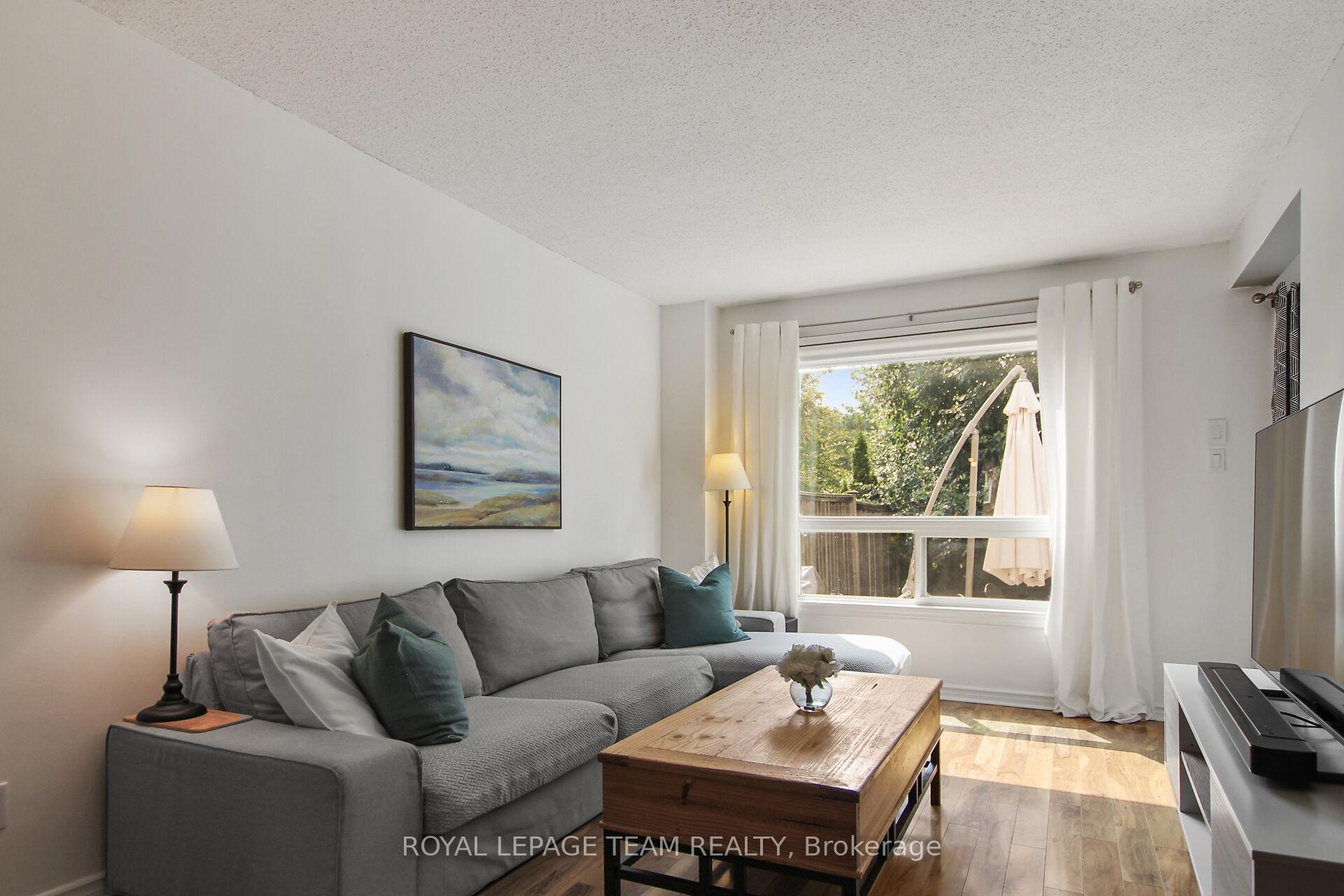 Photo 6 of 6 Whitegate Crescent, Ottawa, Barrhaven - Longfields — HOMEH