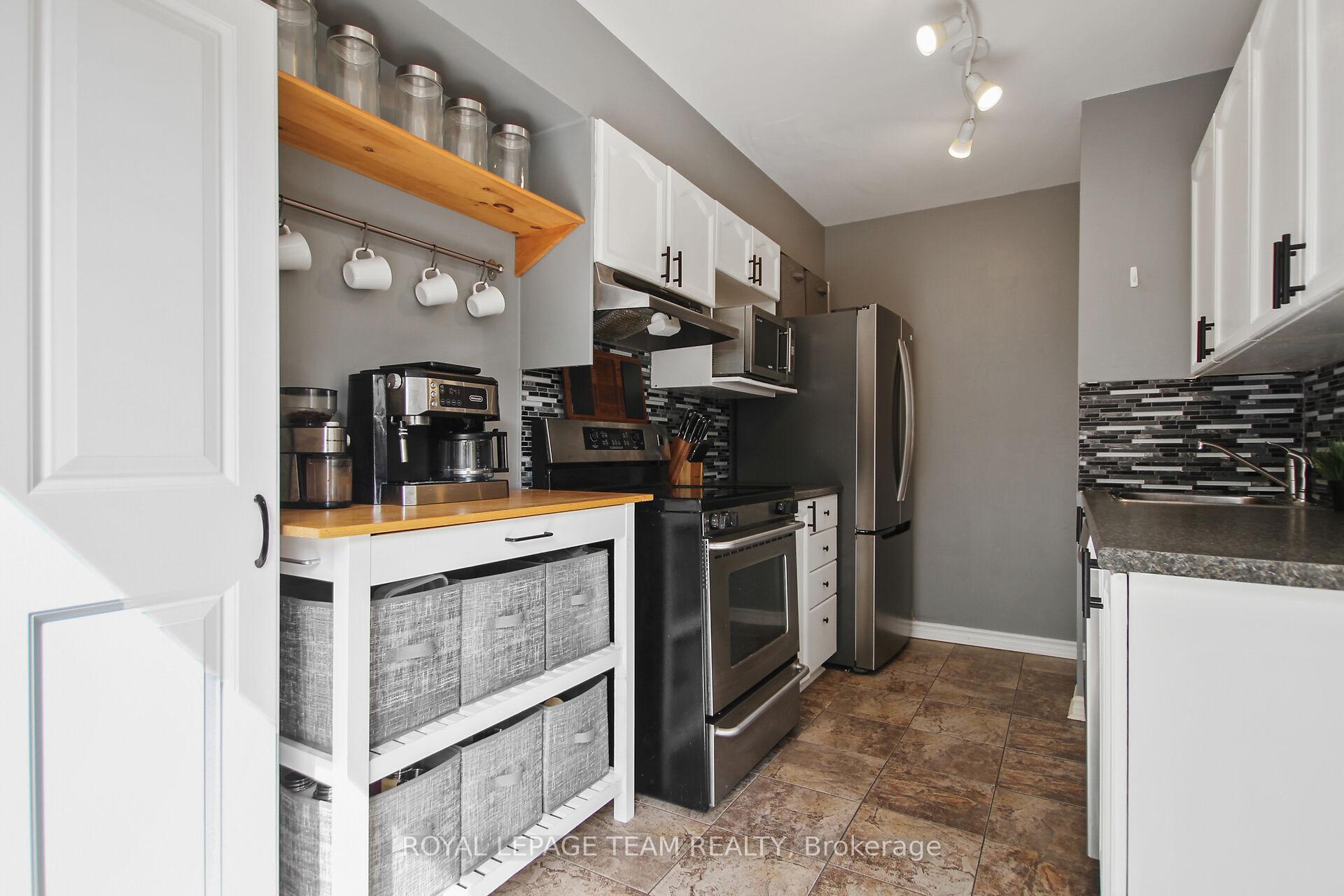 Photo 33 of 6 Whitegate Crescent, Ottawa, Barrhaven - Longfields — HOMEH