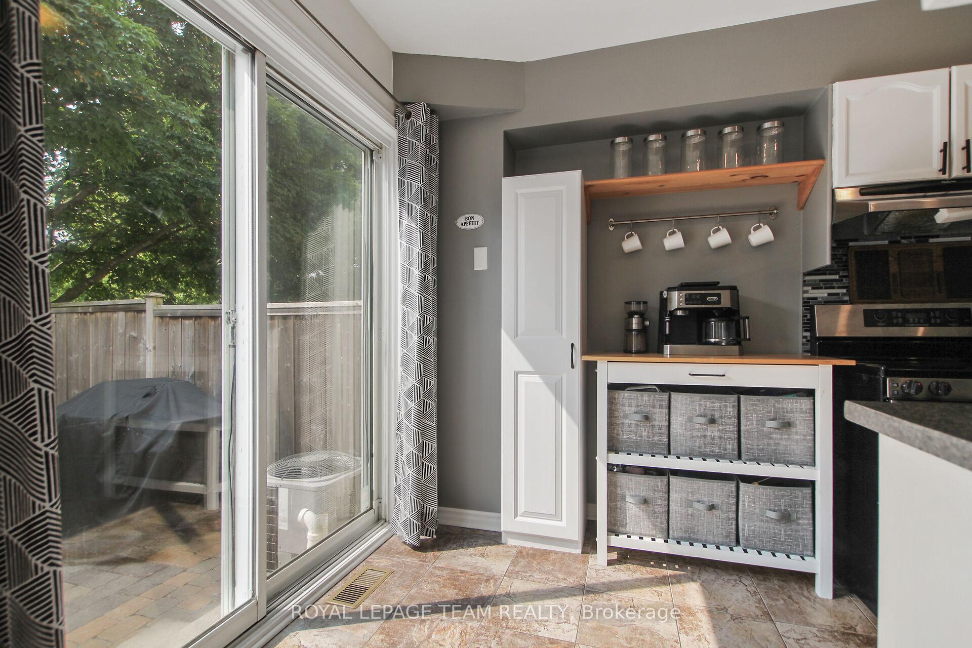 Photo 13 of 6 Whitegate Crescent, Ottawa, Barrhaven - Longfields — HOMEH