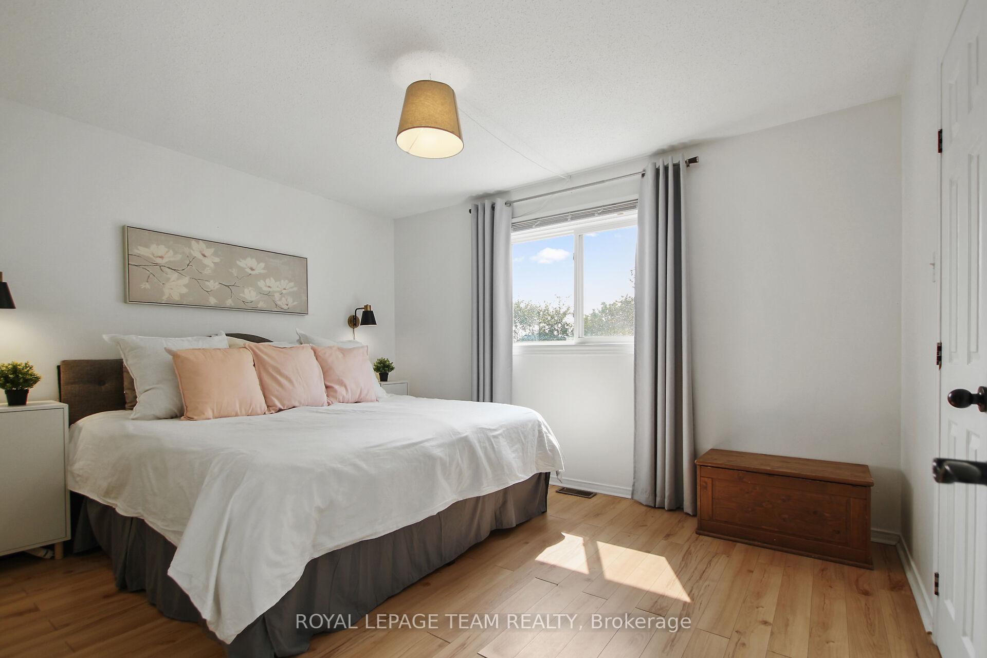 Photo 12 of 6 Whitegate Crescent, Ottawa, Barrhaven - Longfields — HOMEH