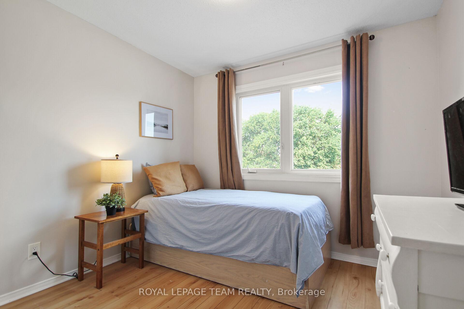 Photo 17 of 6 Whitegate Crescent, Ottawa, Barrhaven - Longfields — HOMEH