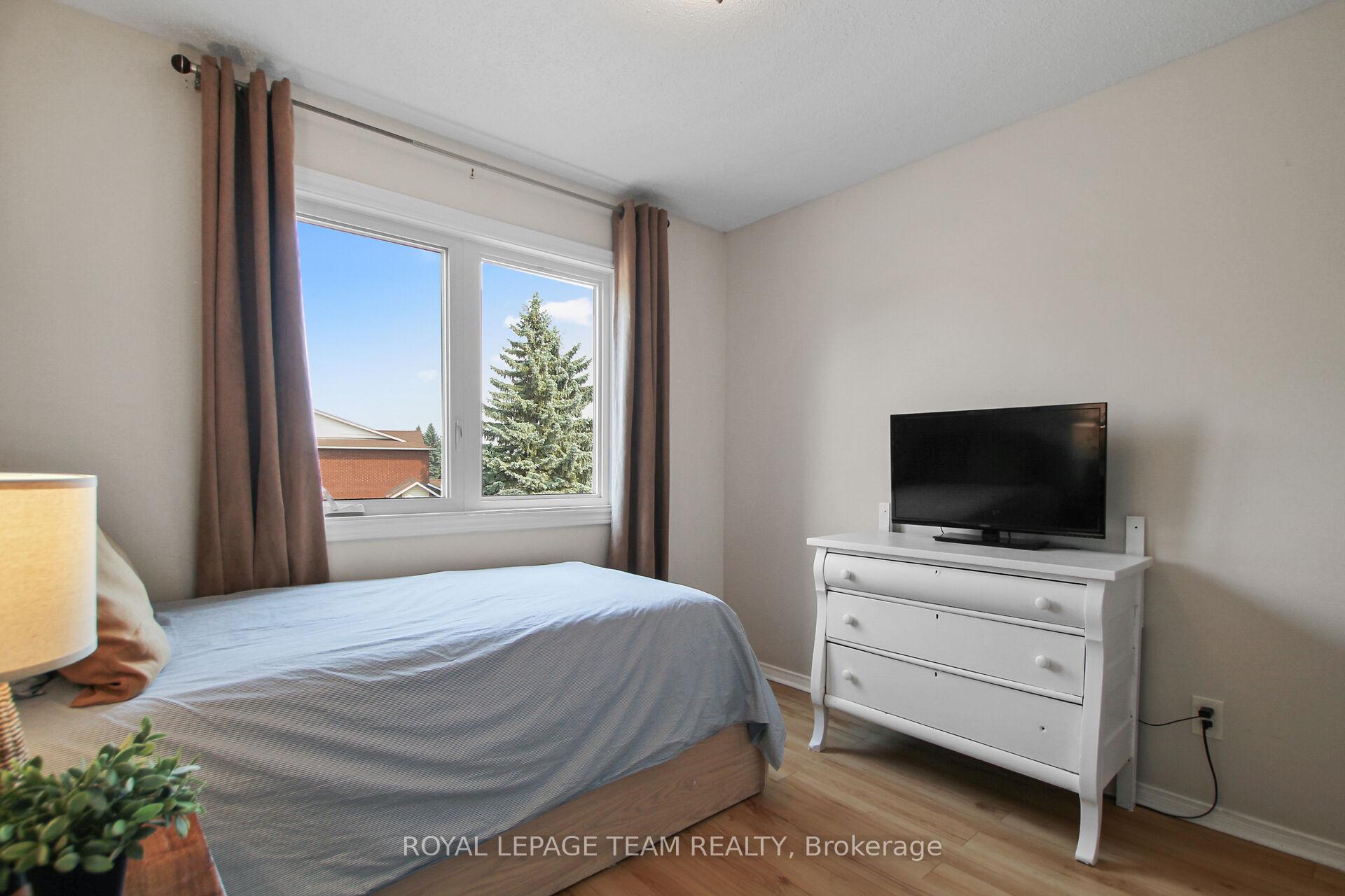 Photo 19 of 6 Whitegate Crescent, Ottawa, Barrhaven - Longfields — HOMEH