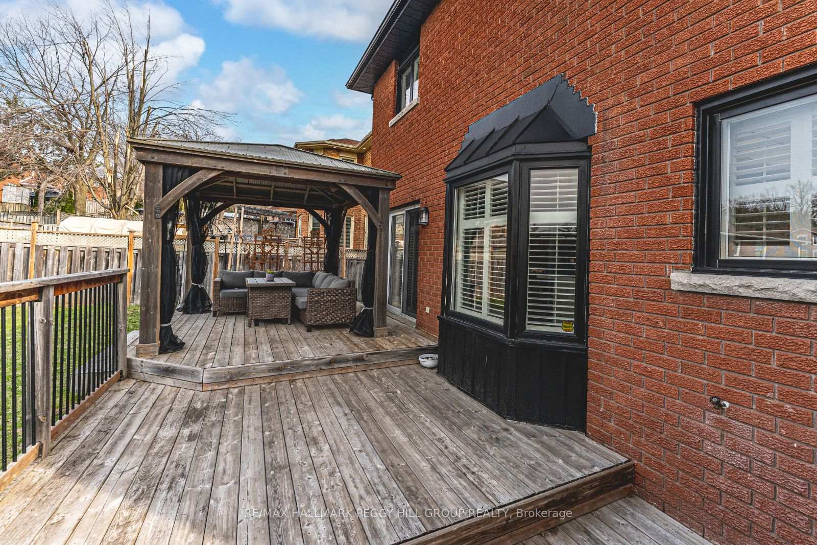 Photo 18 of 12 Thackeray Crescent, Barrie, Letitia Heights — HOMEH