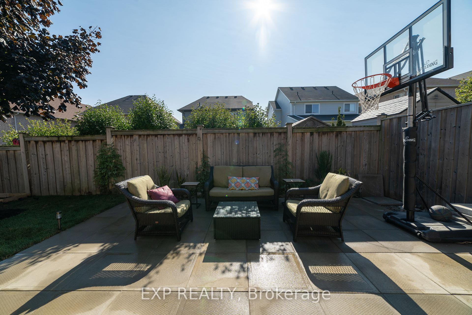 Photo 27 of 31 Kimble Avenue, Clarington, Bowmanville — HOMEH