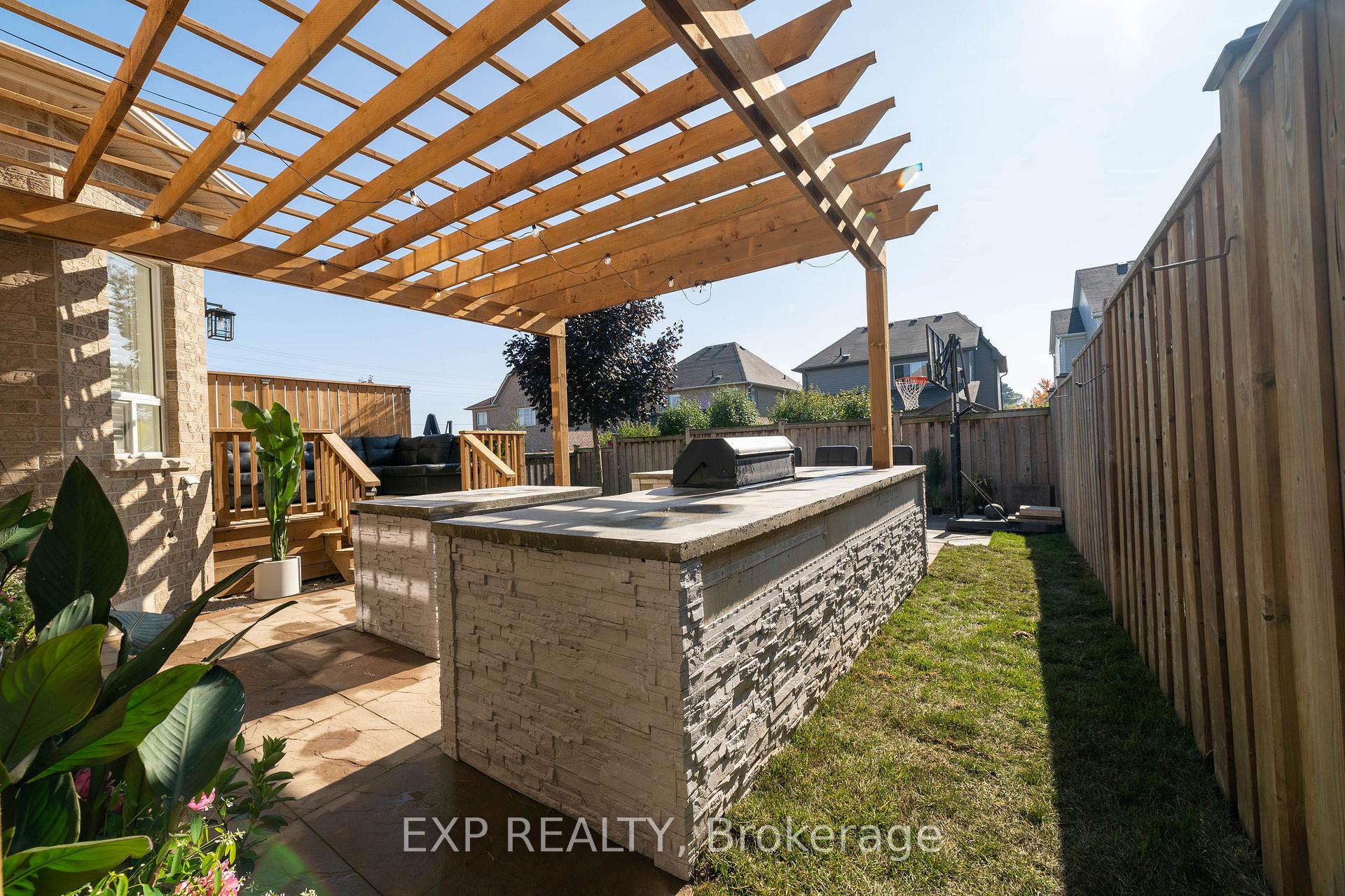 Photo 28 of 31 Kimble Avenue, Clarington, Bowmanville — HOMEH